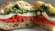 Sandwich caprese