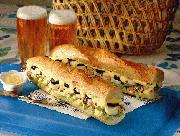 BAGUETTE DE ATÚN Y POROTOS VERDES 