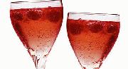 Cocktail de champagne y frutos rojos 